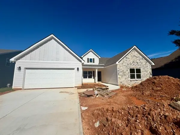 1096 Sawyer Drive, Opelika, AL 36801