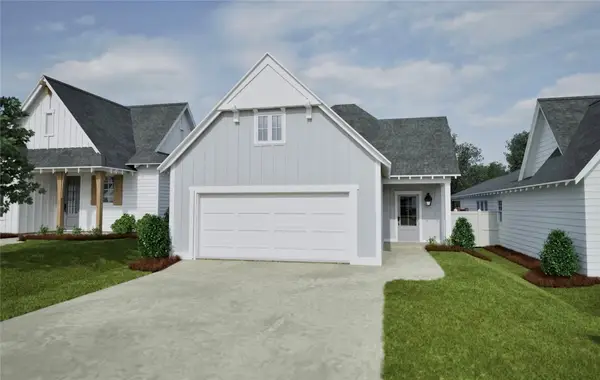 121 Woodland Lane, Opelika, AL 36801