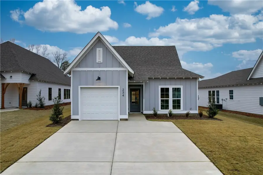 76 Summer Street, Opelika, AL 36804 - #2