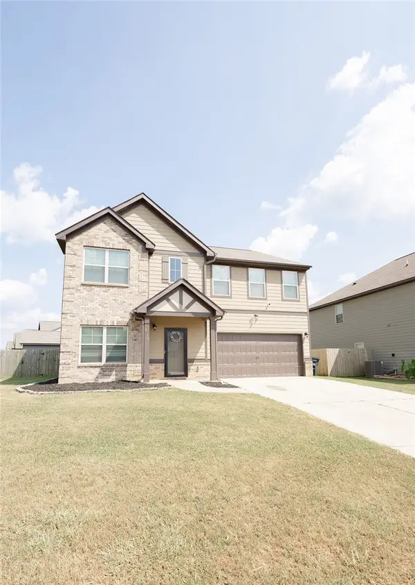 2715 Dunstan Lane, Opelika, AL 36804