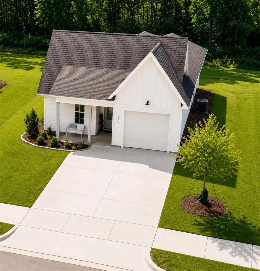 213 Summer Street, Opelika, AL 36801 - #2