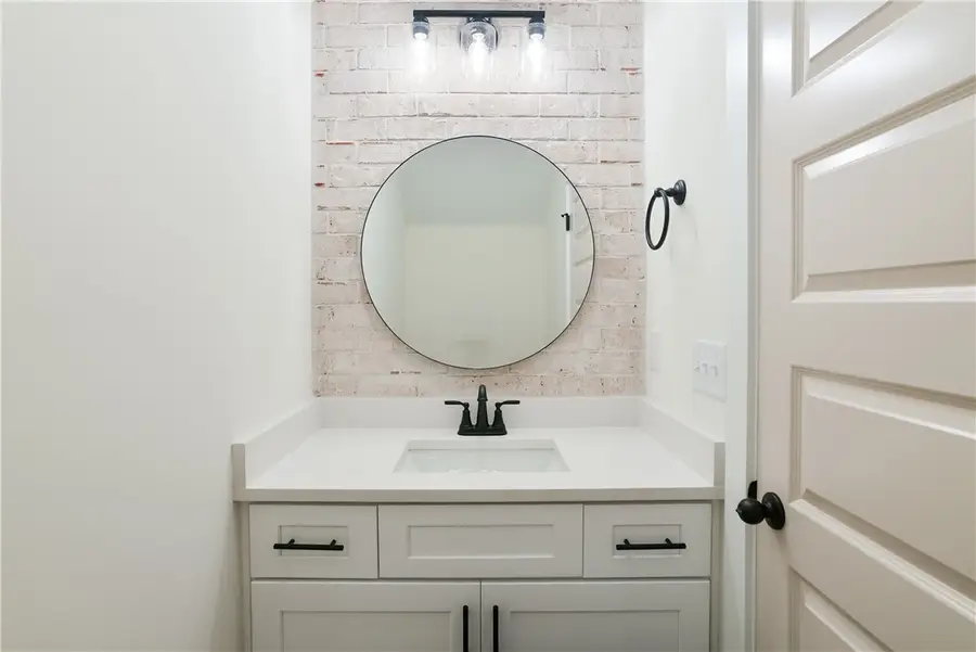 201 Bottle Way, Auburn, AL 36830 - #3