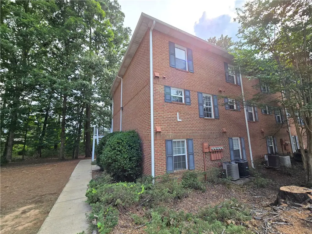168 E University Drive #L204, Auburn, AL 36832 - #1