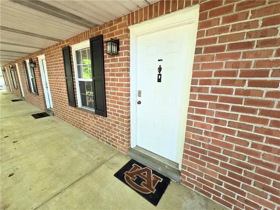 168 E University Drive #L204, Auburn, AL 36832 - #2