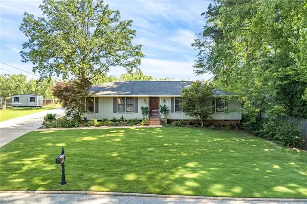 809 North Hills Drive, Opelika, AL 36801