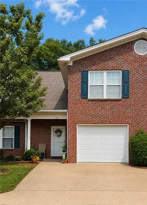 2428 E University Drive #206, Auburn, AL 36830