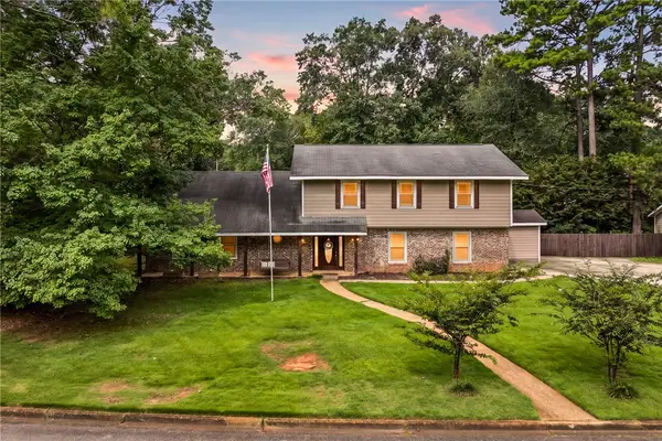 901 Cherokee Road, Auburn, AL 36830