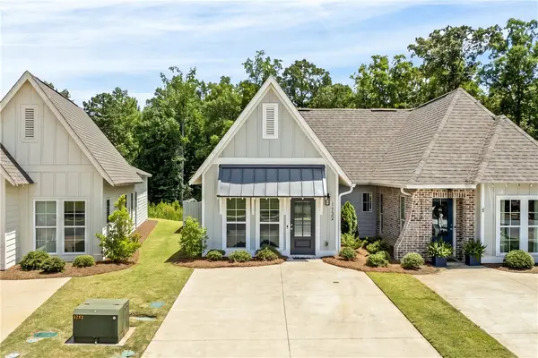 1132 Burrow Circle, Opelika, AL 36801