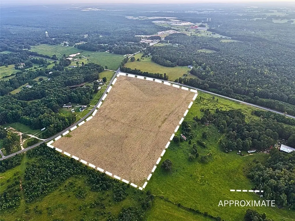 5084 County Road 388, Valley, AL 36854 - #1