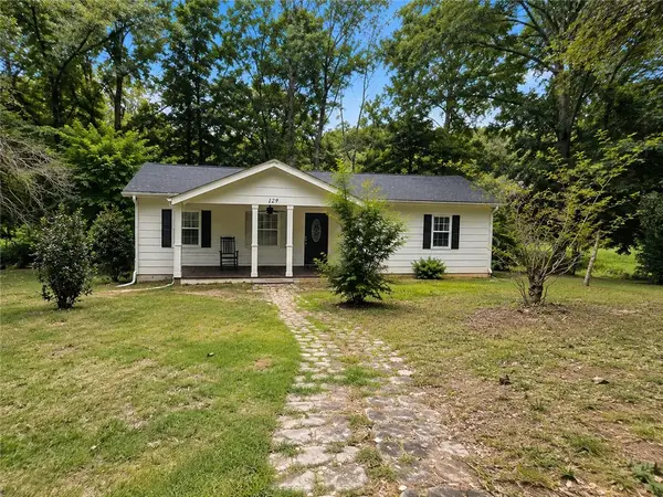 129 Lee Road 717, Opelika, AL 36804