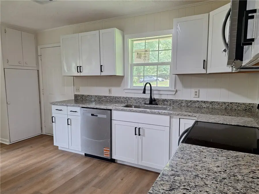 401 Fairwoods Drive, Valley, AL 36854 - #3