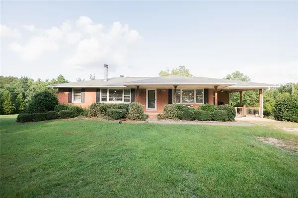 2423 Lee Road 166, Opelika, AL 36804