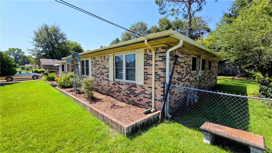 907 Chappie James Avenue, Tuskegee, AL 36083 - #2