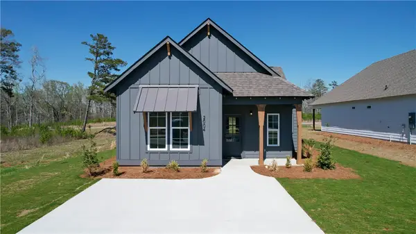 2022 Crossing Court W, Valley, AL 36854