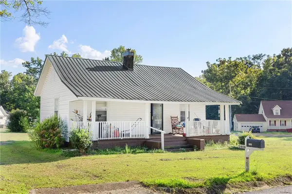 2408 37th Street, Valley, AL 36854