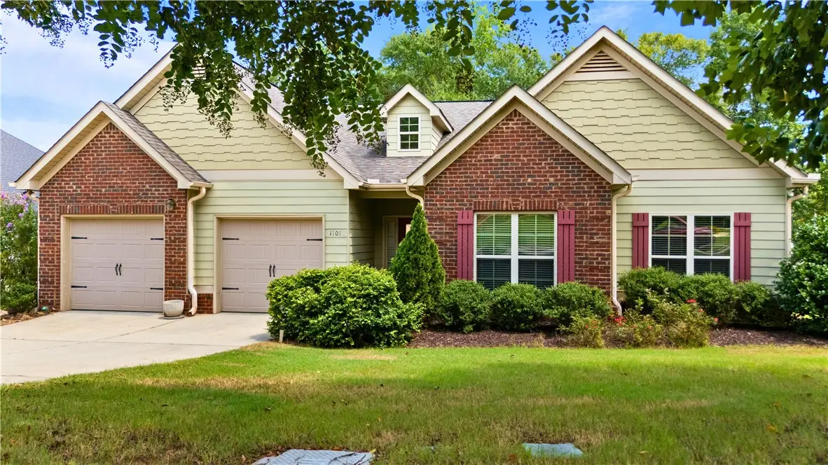1101 Hampstead Lane, Opelika, AL 36801 - #1