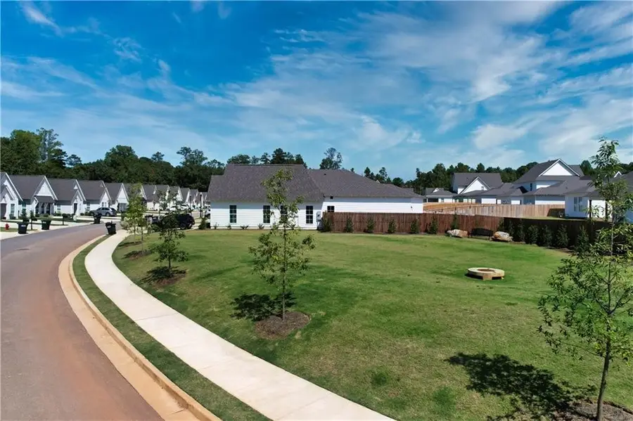 116 Woodland Lane, Opelika, AL 36801 - #3