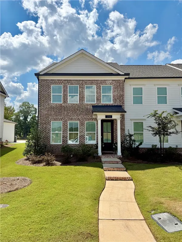 211 Black Swann Road, Auburn, AL 36832
