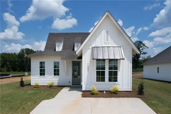 2012 Crossing Court W, Valley, AL 36854