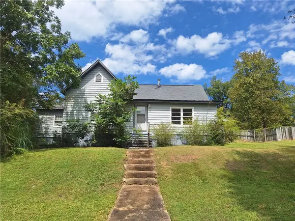 102 Glenn Street, Valley, AL 36854