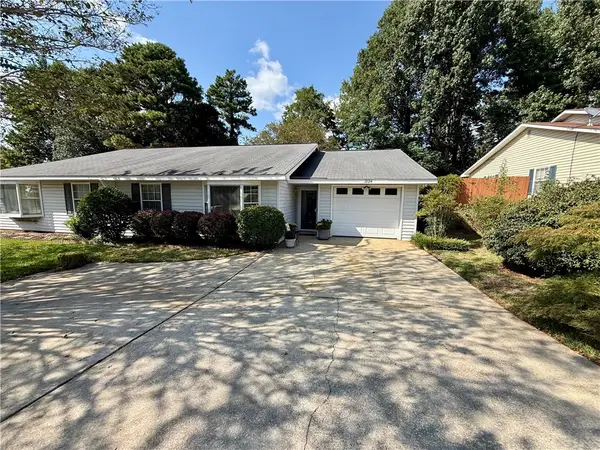 2124 Hamilton Place North, Opelika, AL 36801