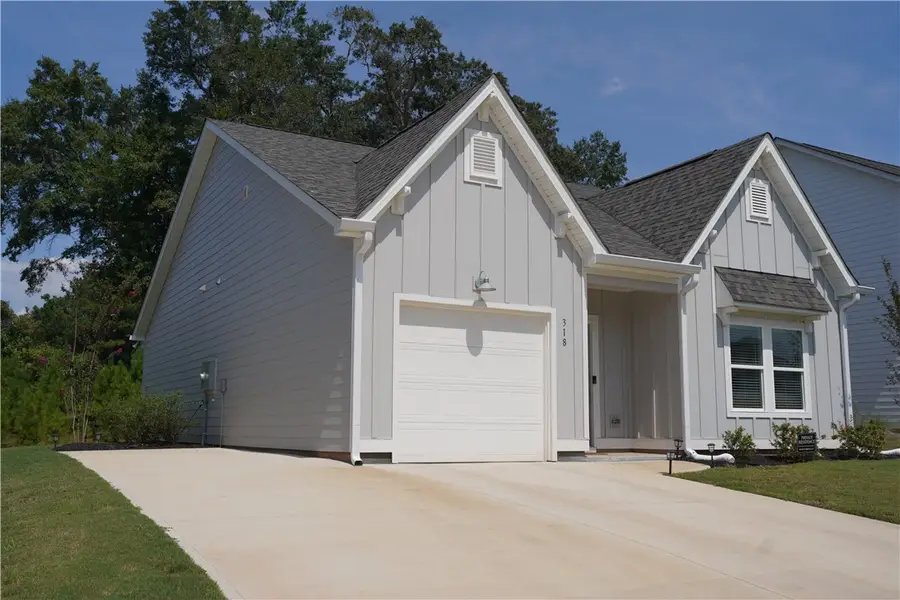 318 Gray Street, Opelika, AL 36801 - #2