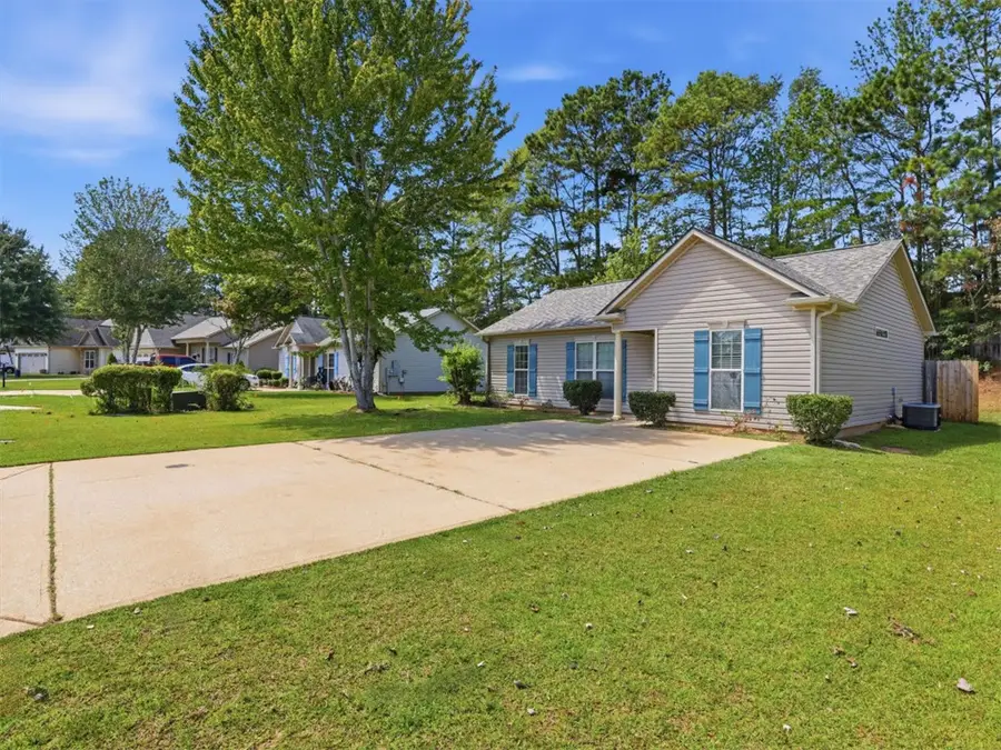 2010 Dutch Court, Opelika, AL 36801 - #2