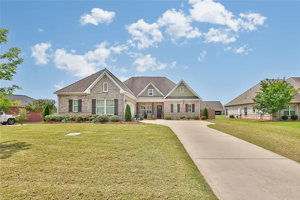 914 E Towne Lake Circle, Opelika, AL 36804