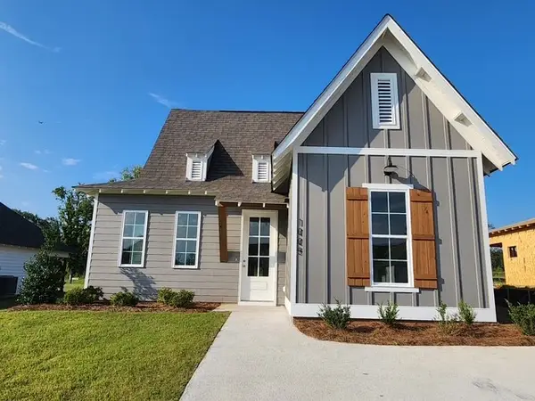 1005 Crossing Court, Valley, AL 36854