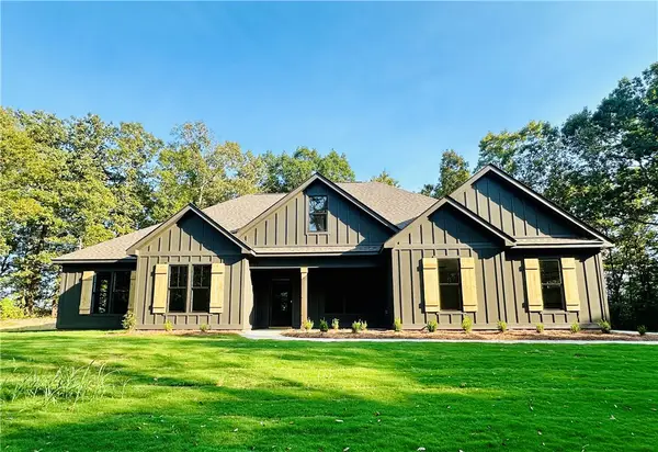 124 Lee Road 182, Opelika, AL 36804