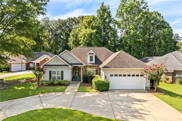1944 Hillbrook Circle, Auburn, AL 36830