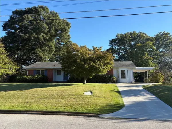 209 Etowah Avenue, Opelika, AL 36801