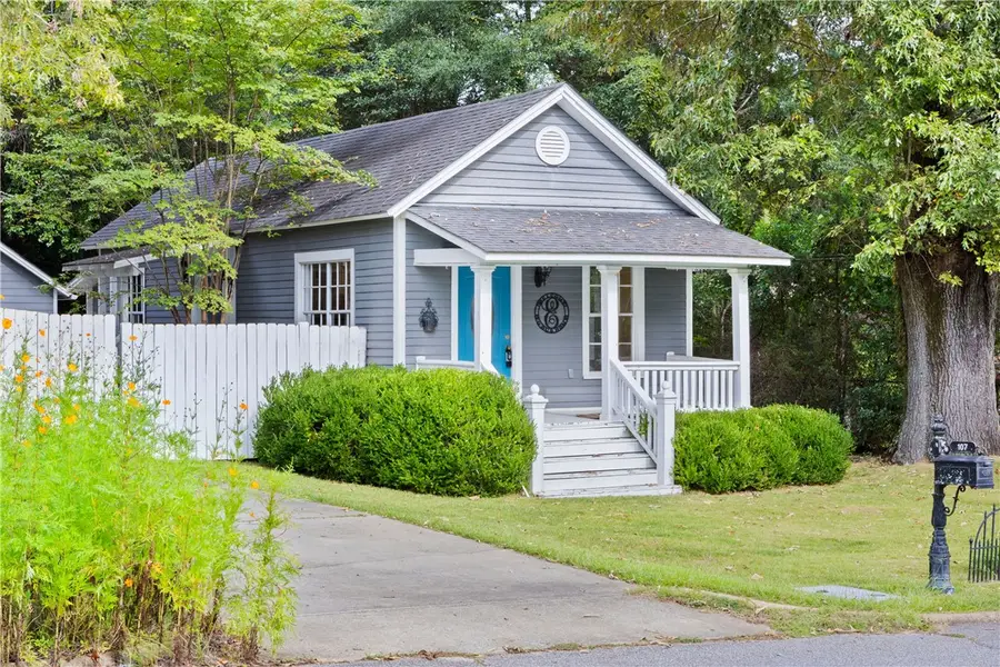 107 17th Place, Opelika, AL 36801 - #3