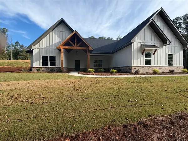 119 Lee Road 2098, Valley, AL 36854