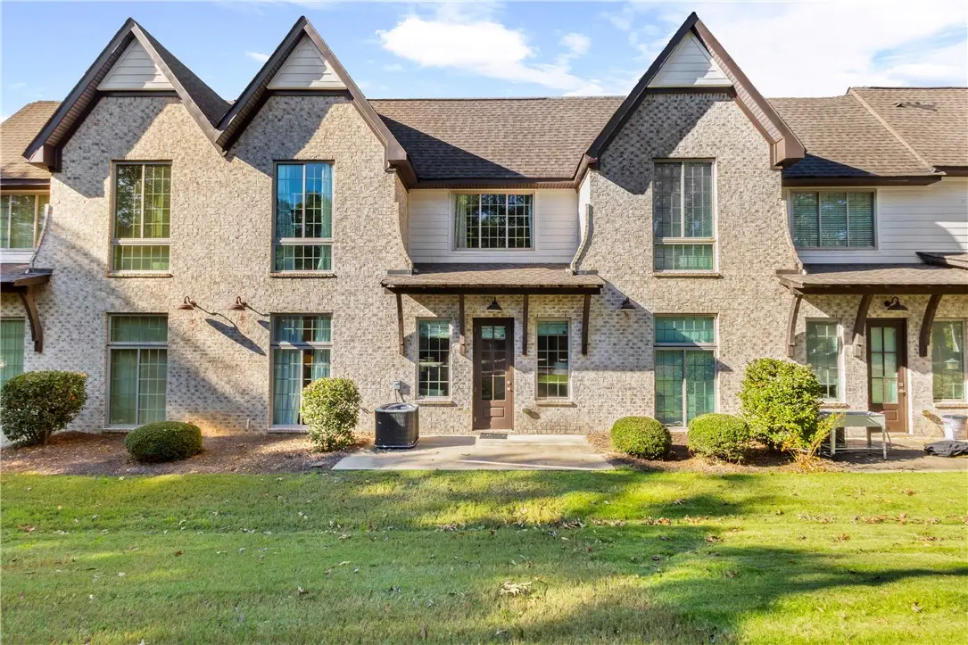 1718 W Farmville Road, Auburn, AL 36830 - #1