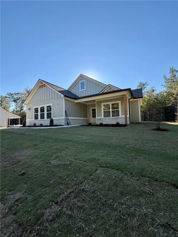 1836 Lee Road 239, Smiths Station, AL 36877