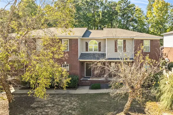 1420 S Donahue Drive #B, Auburn, AL 36830