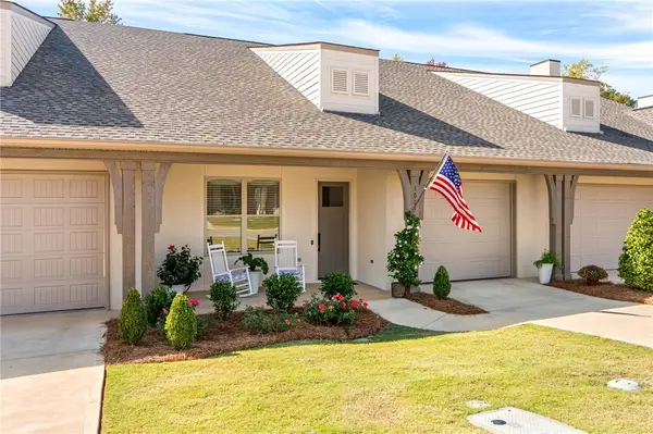 3019 Crestmont Court, Opelika, AL 36801