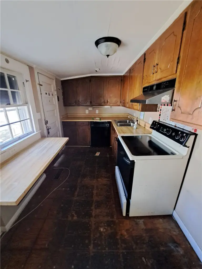 109 Williams Street, Valley, AL 36854 - #3