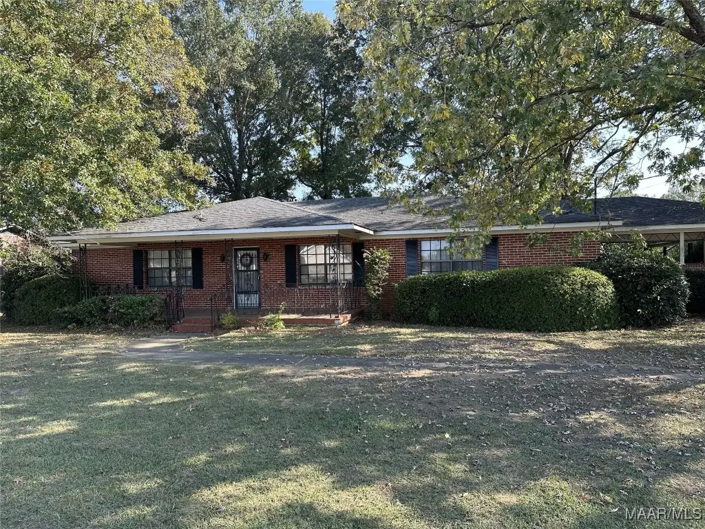225 Merrimac Drive, Selma, AL 36701 - Image #1