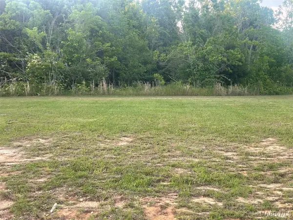 1305 Cherry Tree Lane, Prattville, AL 36066