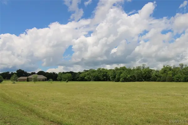 38 S Farm View Lane, Pike Road, AL 36064