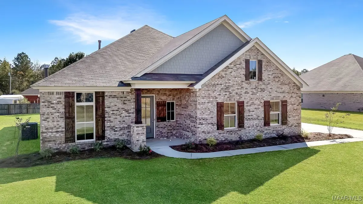 646 Cotton Terrace Loop, Deatsville, AL 36022 - Image #1