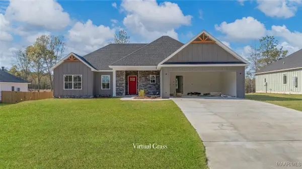 17 Lorie Lee Loop, Deatsville, AL 36022