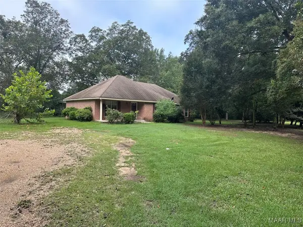 1275 Crenshaw Road, Wetumpka, AL 36092