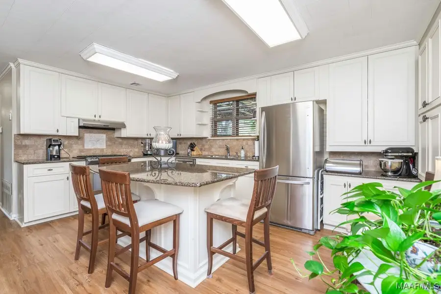 6486 W Old Hayneville Road, Hope Hull, AL 36043 - Image #3