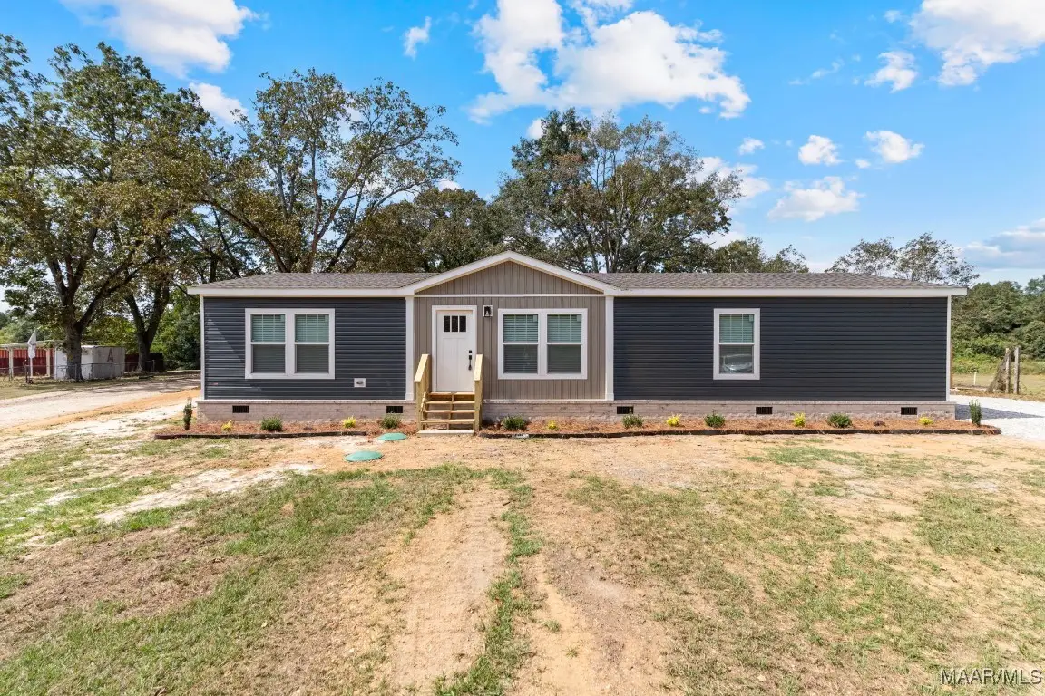 6521 Pineleaf Drive, Elmore, AL 36025 - Image #1