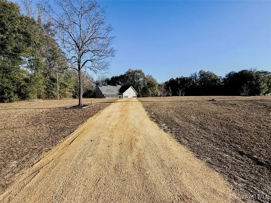 4564 Hickory Grove Road W, Letohatchee, AL 36047 - Image #3