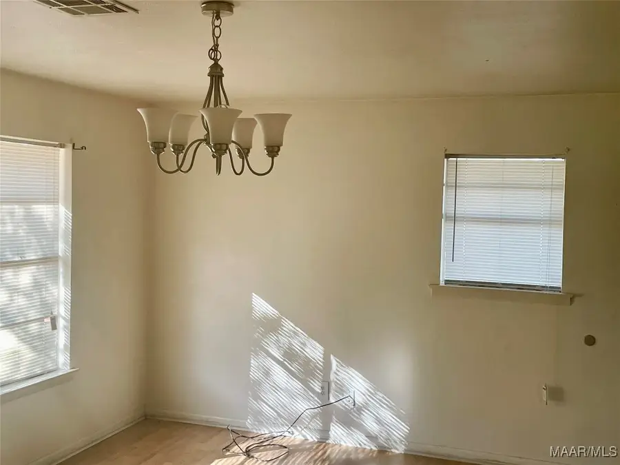 195 Meadow Lane Drive, Elmore, AL 36025 - Image #3