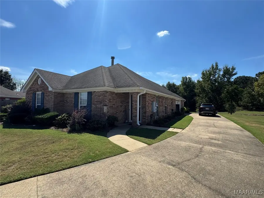 6804 Sandfield Drive, Montgomery, AL 36117 - Image #2